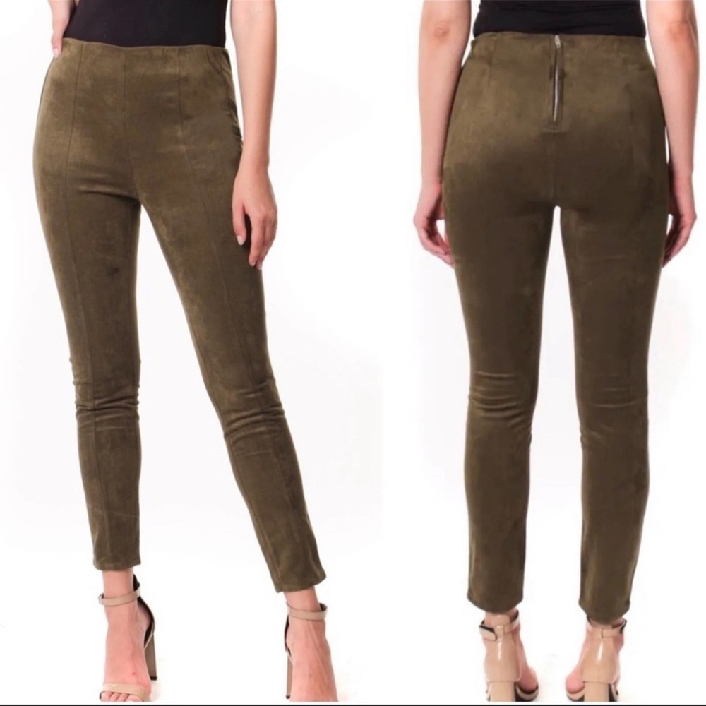 Blank NYC Faux Suede Skinny Legging’s